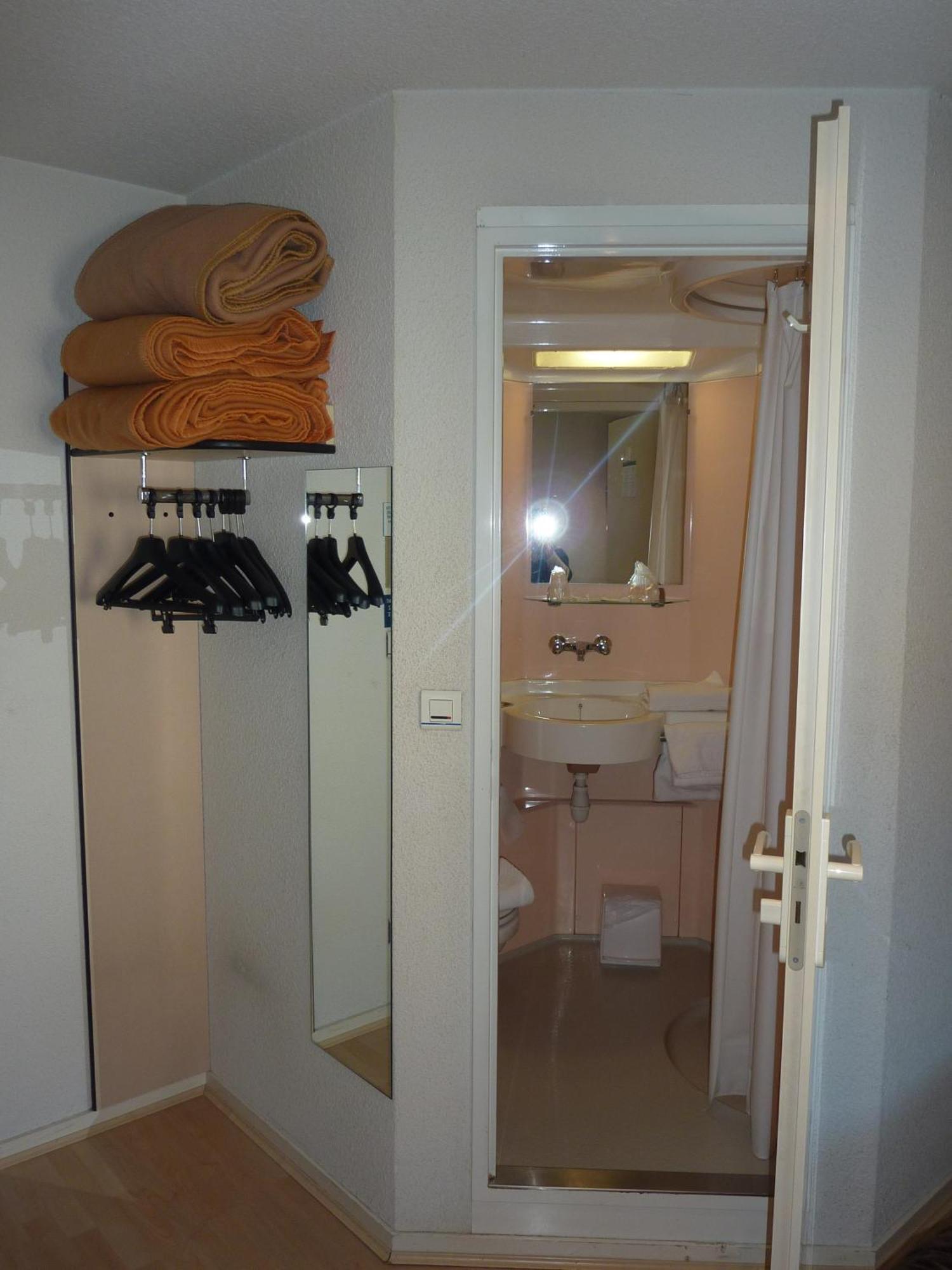 Lac'Hotel France Montréal La Cluse 객실 사진