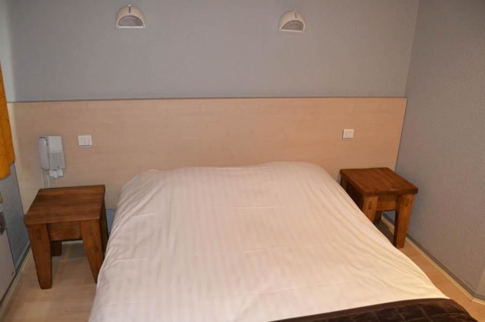 Lac'Hotel France Montréal La Cluse 외부 사진
